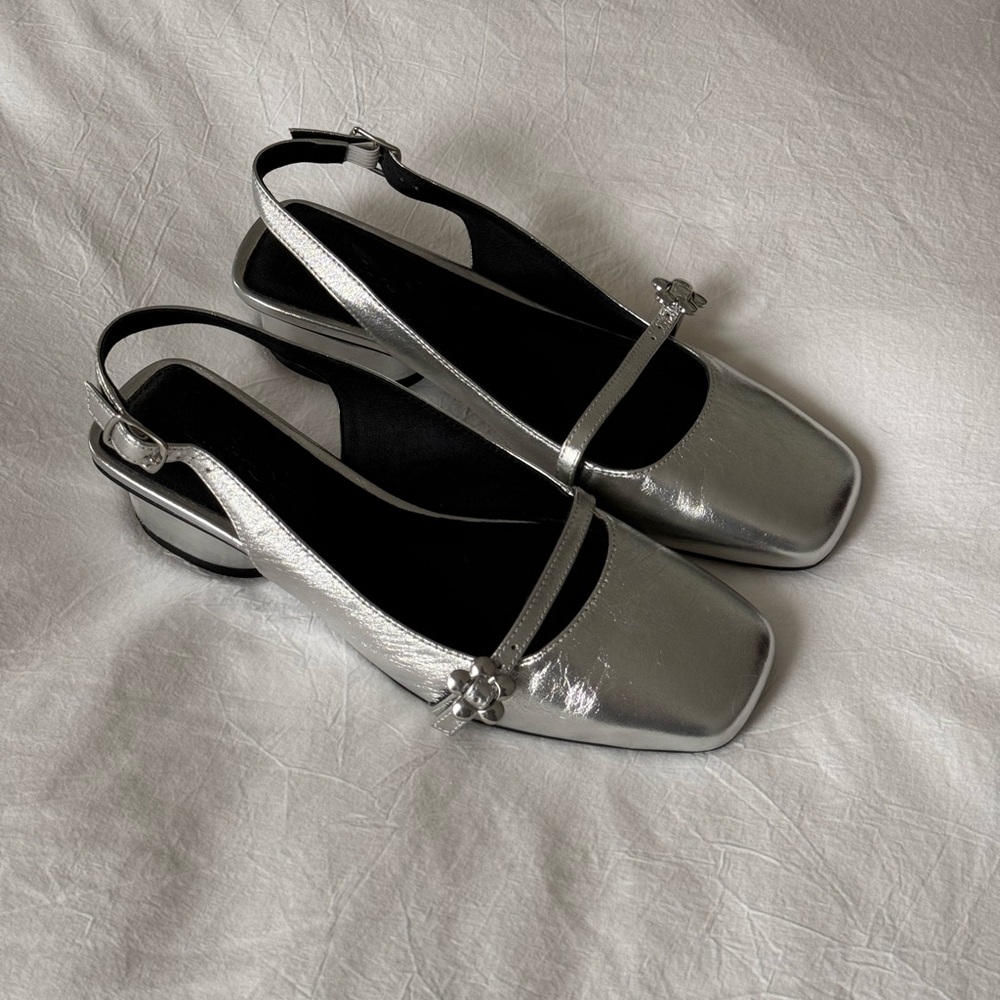 Lisa Says Gah Silver Kitten Heel